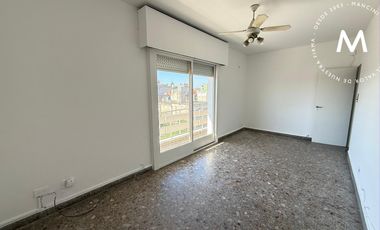 Departamento en alquiler de 3 ambientes con balcón - El Libertador