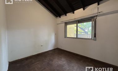 Inmueble c/ 2 Locales   Depto. 3 amb. c/ cochera s/Av. Alte. Brown