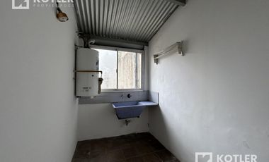Inmueble c/ 2 Locales   Depto. 3 amb. c/ cochera s/Av. Alte. Brown