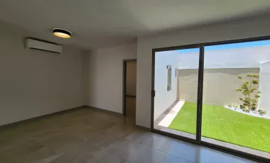 Casa en Venta en Viñedos, Torreón: Espaciosa y Bien Ubicada