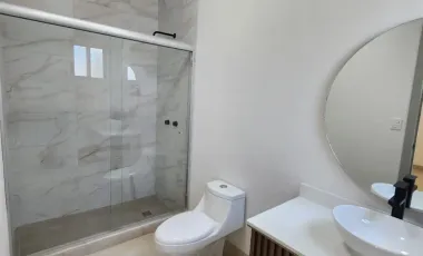 Casa en Venta en Viñedos, Torreón: Espaciosa y Bien Ubicada