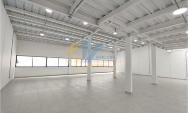 SE ARRIENDA CASA COMERCIAL RECIEN REMODELADA EN CAÑAVERAL