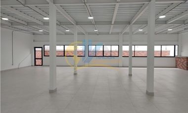 SE ARRIENDA CASA COMERCIAL RECIEN REMODELADA EN CAÑAVERAL