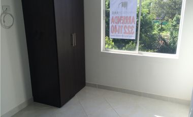 Se Arrienda Apartaestudio con Parqueadero de Moto  en Calasanz