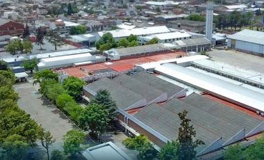 Alquila Depósito de 3600 m2 en La Tablada