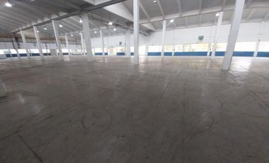 Alquila Depósito de 3600 m2 en La Tablada