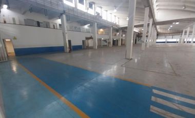 Alquila Depósito de 3600 m2 en La Tablada
