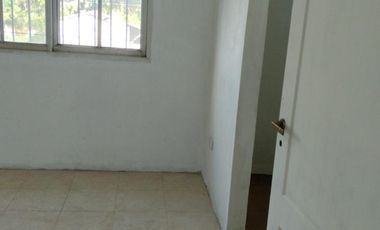 Departamento en Luis Guillon