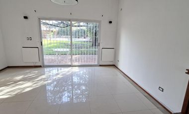 Hermosa casa de 4 ambientes en Florida con quincho y pileta  en alquiler!!!!