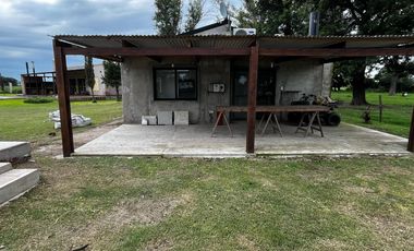 ¡OPORTUNIDAD! Casa de dos habitaciones en Solares Norte