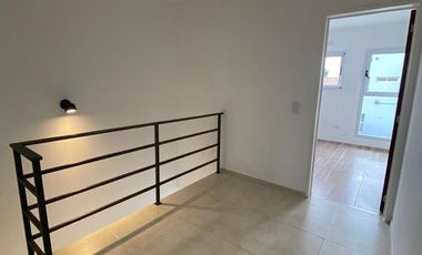 Duplex en alquiler 3 dormitorios en Lisandro olmos La Plata