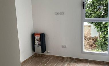 Duplex en alquiler 3 dormitorios en Lisandro olmos La Plata