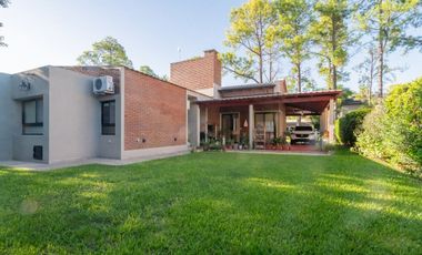 SE VENDE CASA MODERNA EN COUNTRY EL PINAR