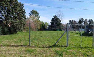 Lote en venta  Barrio Pque. Exaltación semicerrado