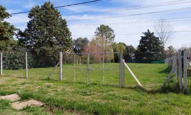 Lote en venta  Barrio Pque. Exaltación semicerrado