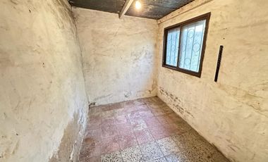 VENTA CASA 3 AMBIENTES, APTO CREDITO, CON PATIO