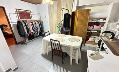 VENTA CASA 3 AMBIENTES, APTO CREDITO, CON PATIO