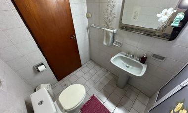 VENTA CASA 3 AMBIENTES, APTO CREDITO, CON PATIO