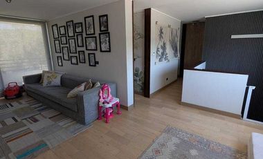 Casa en arriendo  en LO BARNECHEA