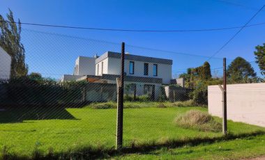 VENTA DE LOTE - BARRIO ROBLE BELL