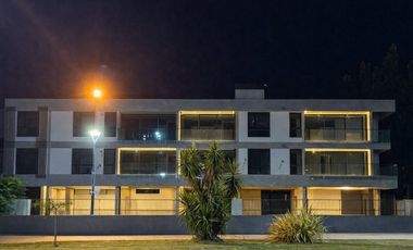 VENTA DPTO 3 AMB CON PATIO- COCHERA PARQUE LINEAL