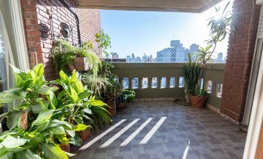 VENTA - SEMI-PISO DE 3 DORMITORIOS Y COCHERA