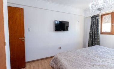 VENTA - SEMI-PISO DE 3 DORMITORIOS Y COCHERA