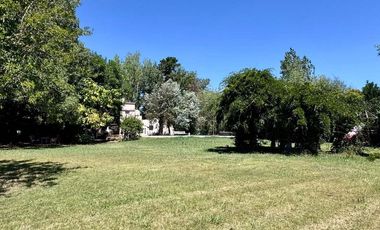 VENTA LOTE PARQUE EXALTACION DE LA CRUZ