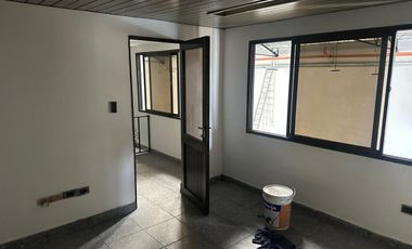 GALPÓN EN ALQUILER EN AVELLANEDA EXCELENTE ESTADO