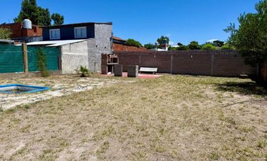 CASA EN VENTA EN VILLA GESELL, GAS NATURAL