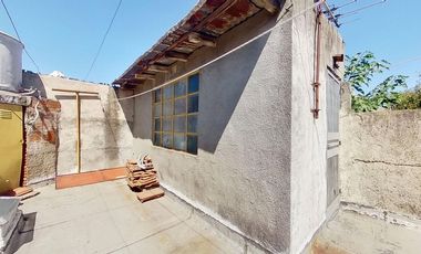VENTA CASA MULTIFAMILIAR LOTE PROPIO CON PARRILLA