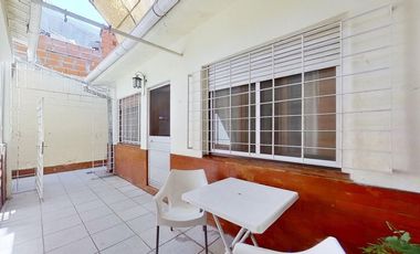 VENTA CASA MULTIFAMILIAR LOTE PROPIO CON PARRILLA