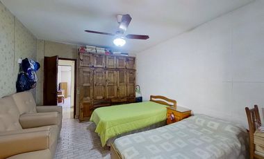 VENTA CASA MULTIFAMILIAR LOTE PROPIO CON PARRILLA