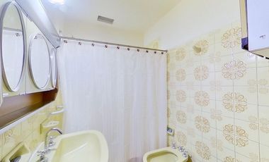 VENTA CASA MULTIFAMILIAR LOTE PROPIO CON PARRILLA