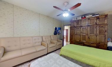 VENTA CASA MULTIFAMILIAR LOTE PROPIO CON PARRILLA