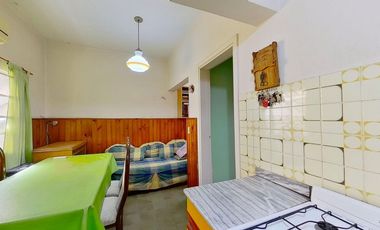 VENTA CASA MULTIFAMILIAR LOTE PROPIO CON PARRILLA