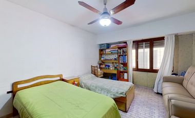 VENTA CASA MULTIFAMILIAR LOTE PROPIO CON PARRILLA