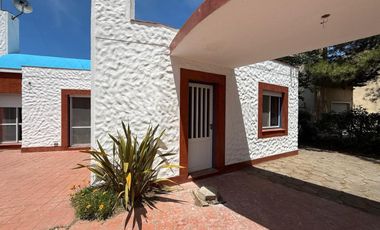 VENTA IMPECABLE CASA PEHUEN CO SOBRE COSTA 3 DORMI