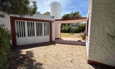 VENTA IMPECABLE CASA PEHUEN CO SOBRE COSTA 3 DORMI