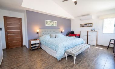 IMPECABLE CASA EN ARROYO LEYES