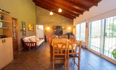 IMPECABLE CASA EN ARROYO LEYES