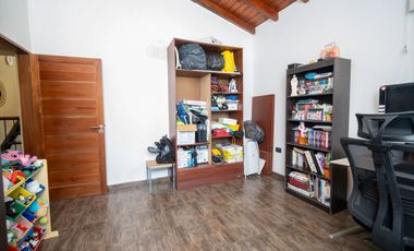 IMPECABLE CASA EN ARROYO LEYES