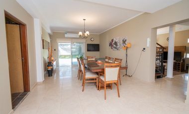 IMPECABLE CASA EN ARROYO LEYES