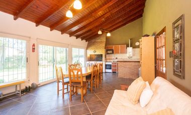 IMPECABLE CASA EN ARROYO LEYES