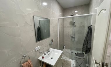 VENTA CASA 5 AMB + 2 LOCALES