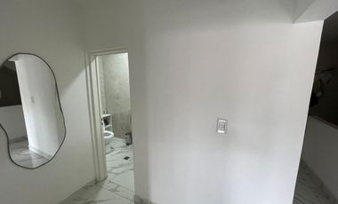 VENTA CASA 5 AMB + 2 LOCALES