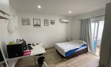 VENTA CASA 5 AMB + 2 LOCALES