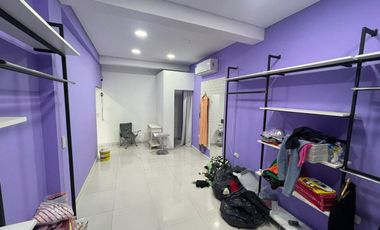 VENTA CASA 5 AMB + 2 LOCALES