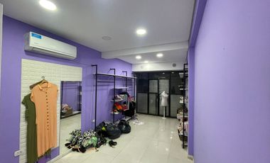 VENTA CASA 5 AMB + 2 LOCALES
