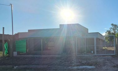 VENTA CASA EN CONSTR5UCCIÓN AL 87% EN MAIPÚ